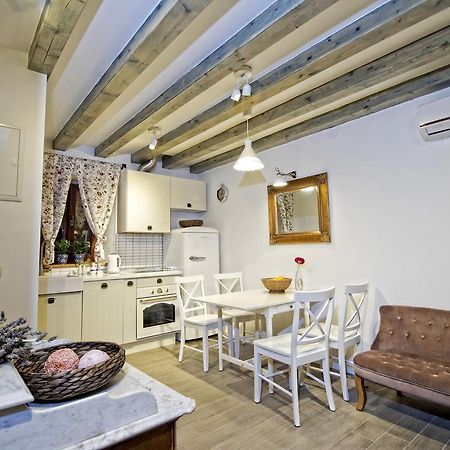 Anja Apartments Šibenik Стая снимка